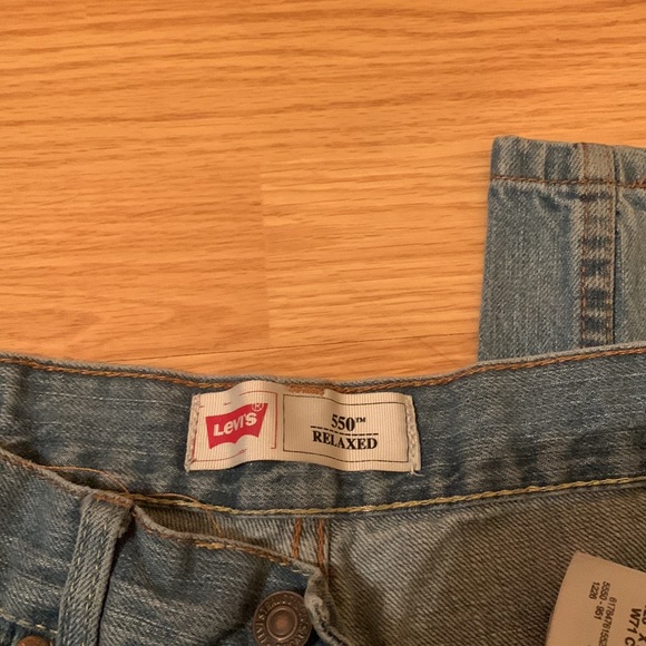 Boys 550 relaxed Levi jeans. 16 regular. 28x28 - Picture 2 of 6